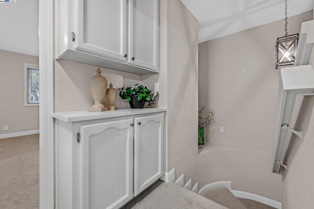 DANBURY PARK - Residential