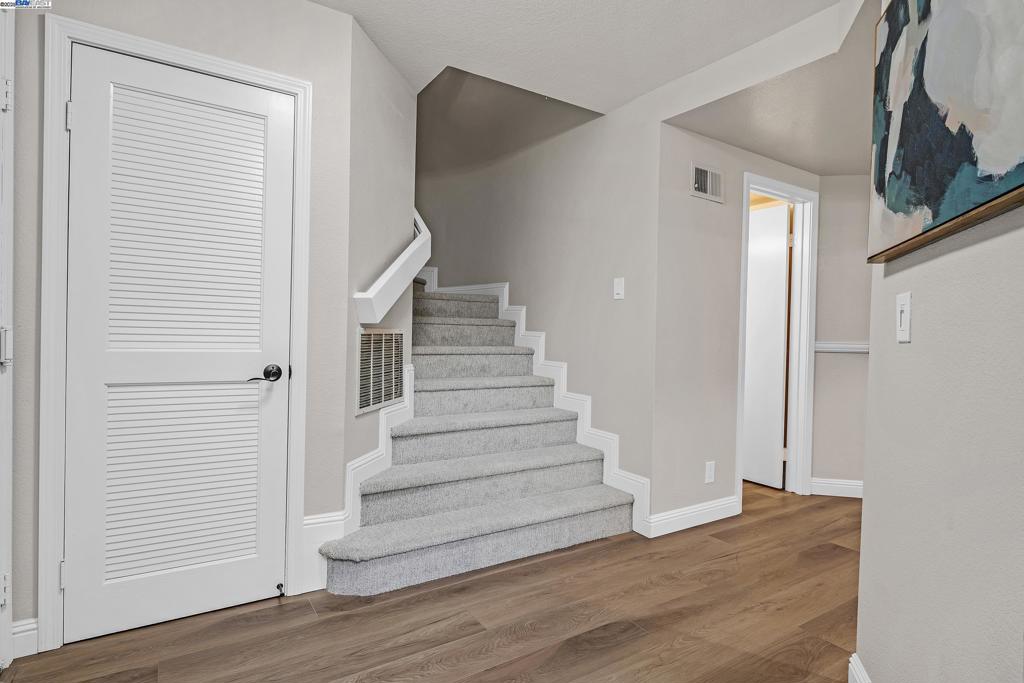 DANBURY PARK - Residential