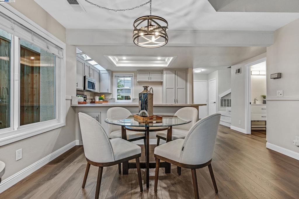 DANBURY PARK - Residential