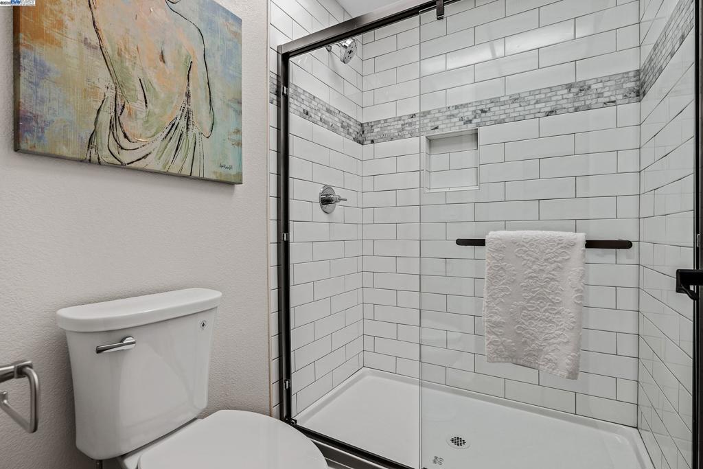 DANBURY PARK - Residential