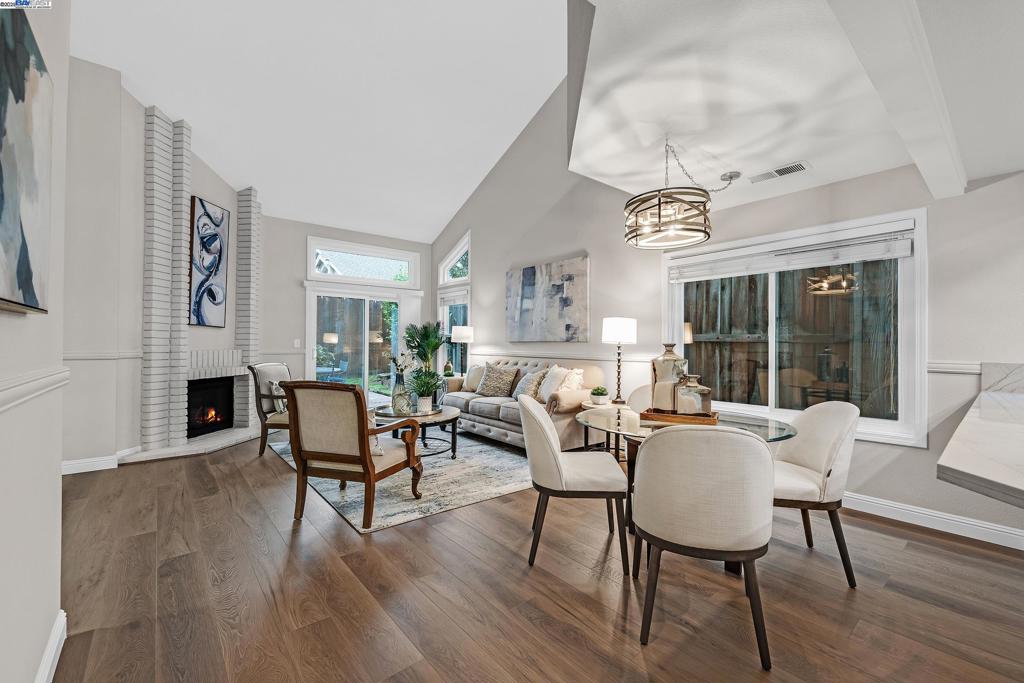 DANBURY PARK - Residential