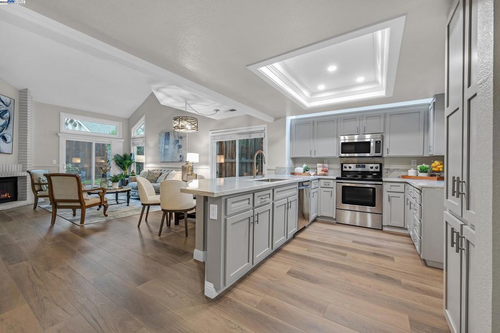 DANBURY PARK - Residential