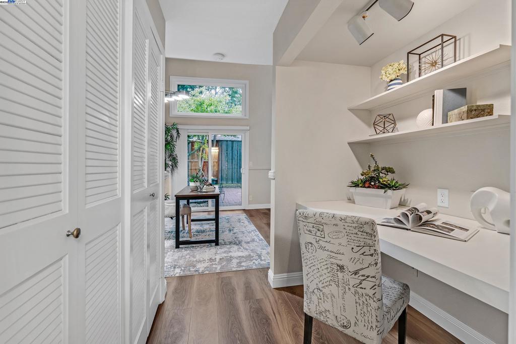 DANBURY PARK - Residential