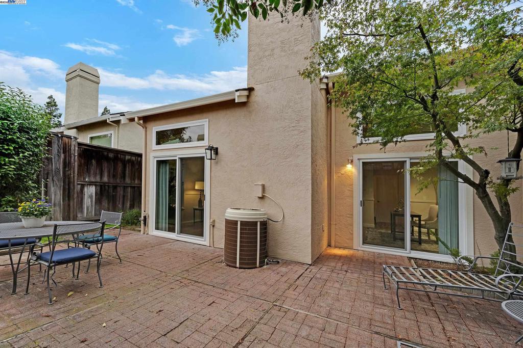 DANBURY PARK - Residential