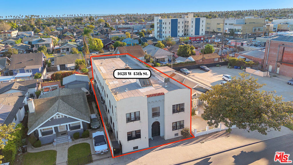 1628 W 45th Street