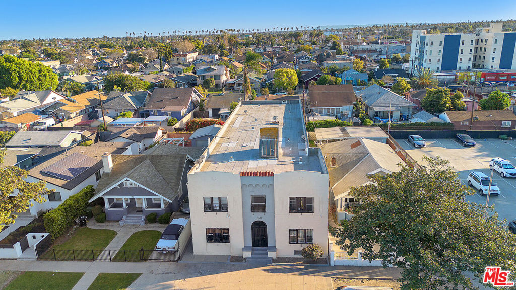 1628 W 45th Street