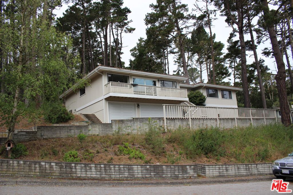 1 Greenwood Way