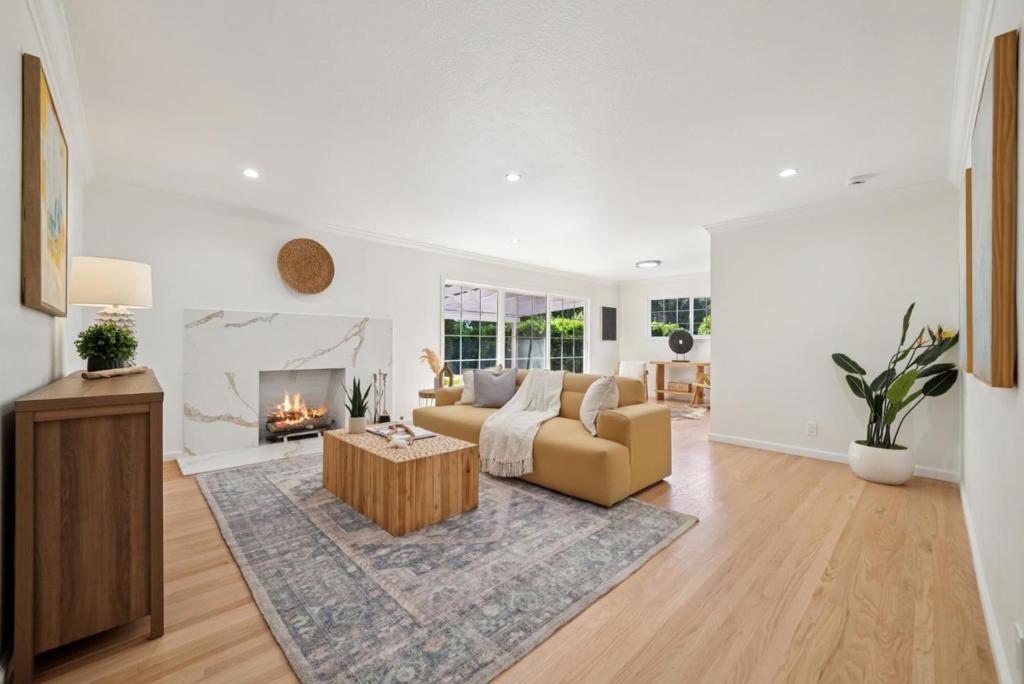 1284 Mandarin Drive