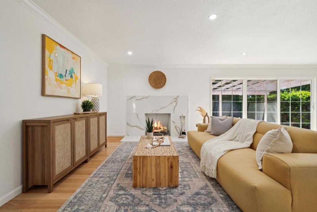 1284 Mandarin Drive