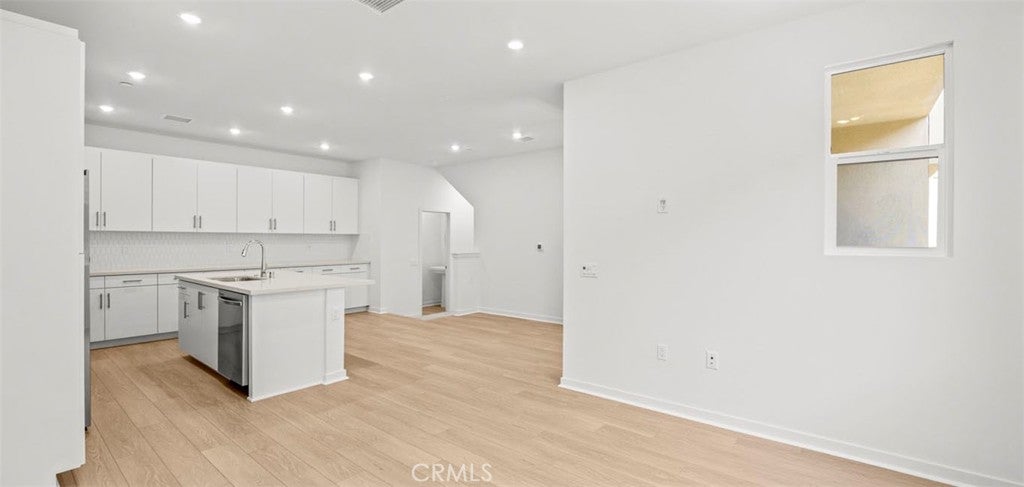 107 S Laxore Street 404