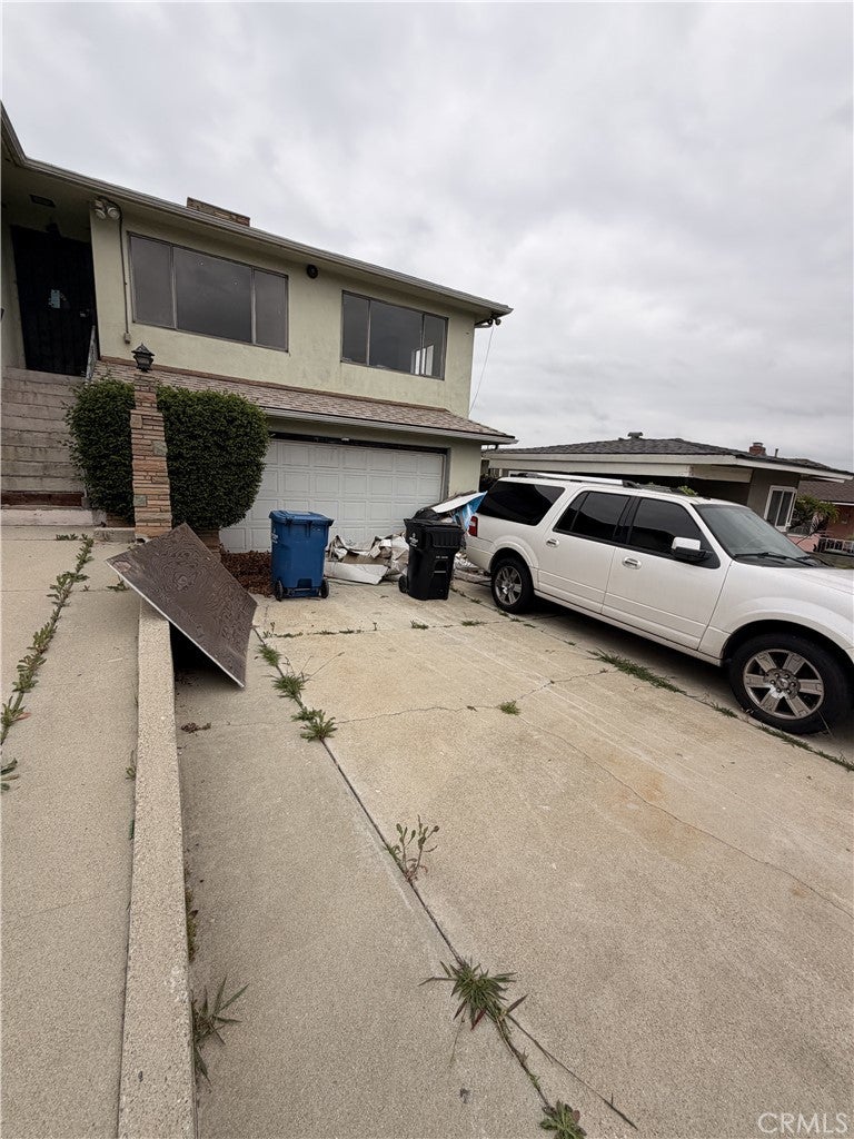 2323 W 102nd