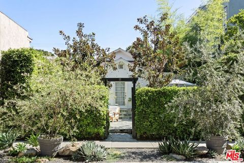 Photo of 804 Westmount Drive, West Hollywood, CA 90069 (MLS # 26668637)