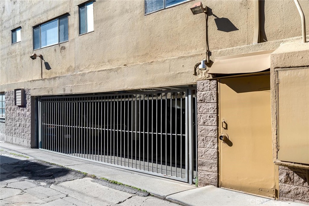 222 220 Granada Avenue