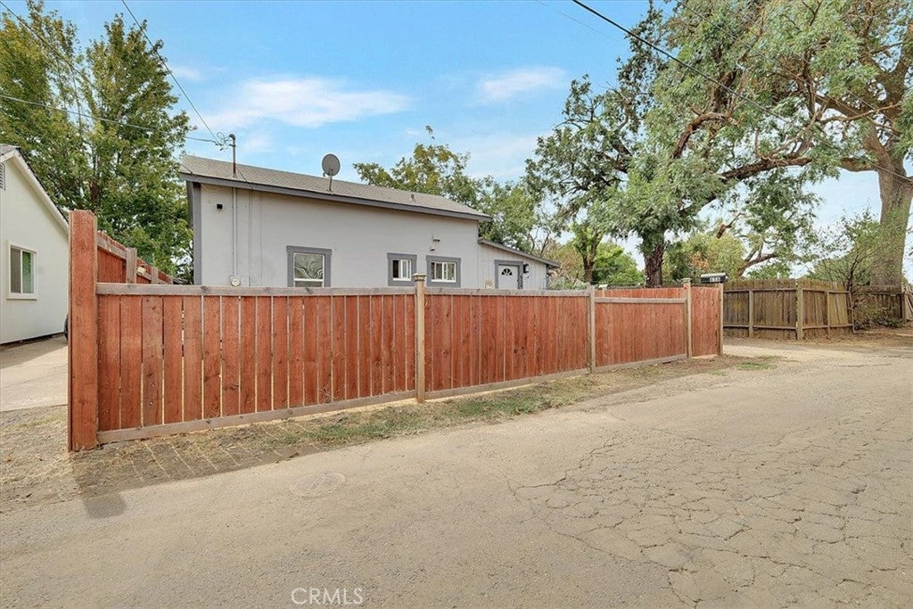 656 Spruce
