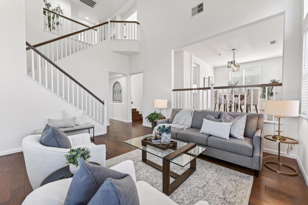 2498 Turnberry Court