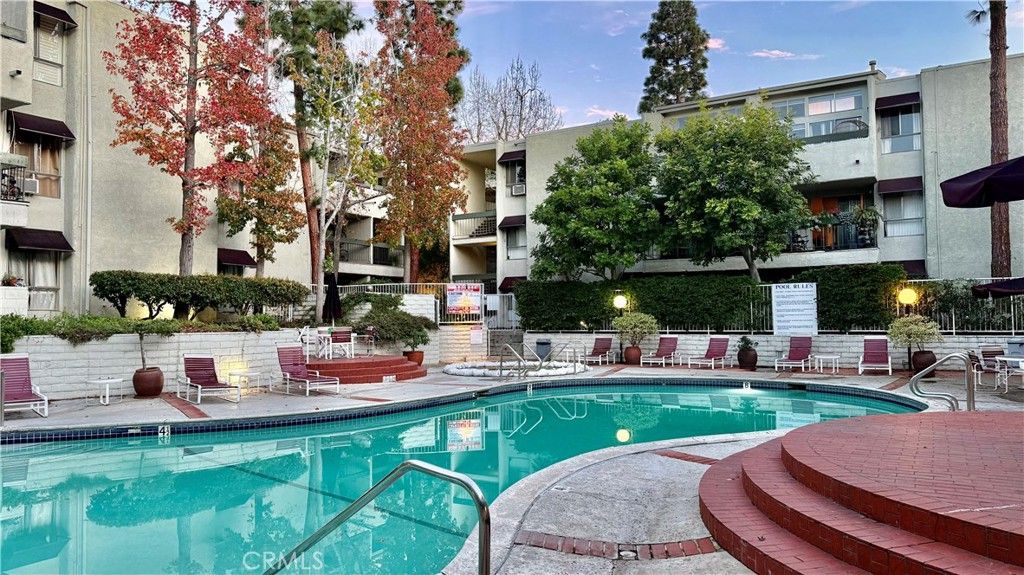 Photo of 4900 Overland ave Ave #178, Culver City, CA 90230 (MLS # DW25281137)