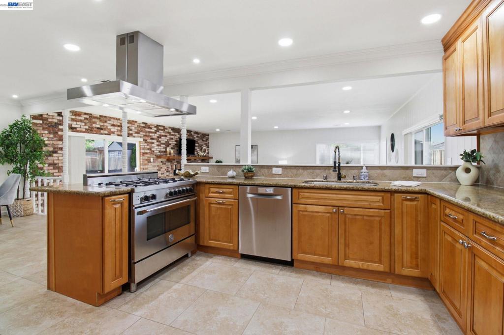 8023 Holanda Ln