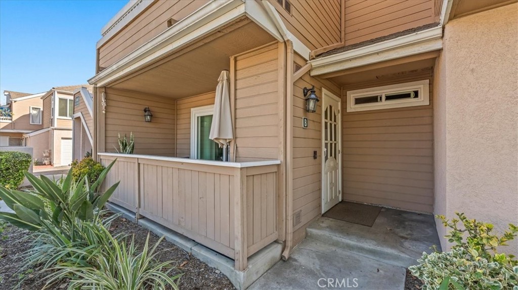 10450 E Briar Oaks B