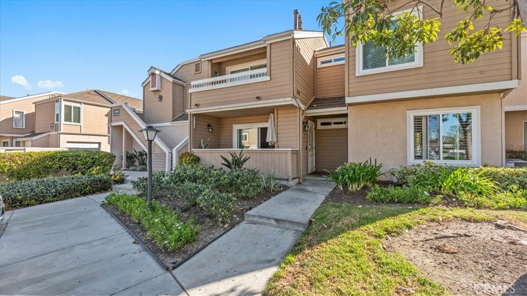 10450 E Briar Oaks B