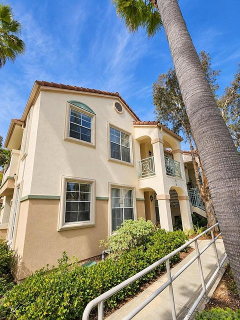 Photo of 3614 Bernwood Pl PL #34, San Diego, CA 92130 (MLS # 260024274SD)