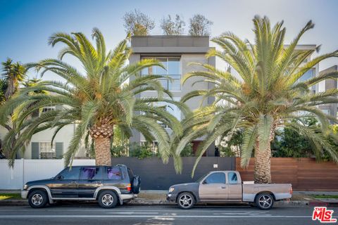 Photo of 406 Grand Boulevard, Venice, CA 90291 (MLS # 26652887)