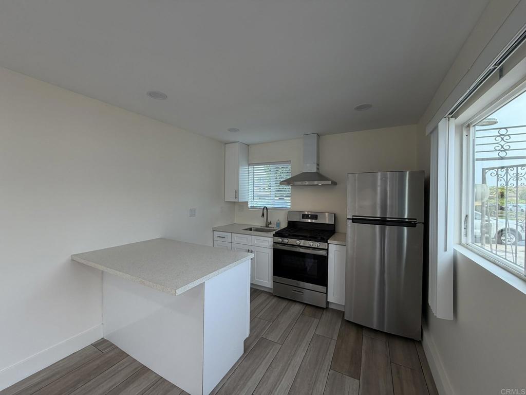 1533 Monterey Pine dr