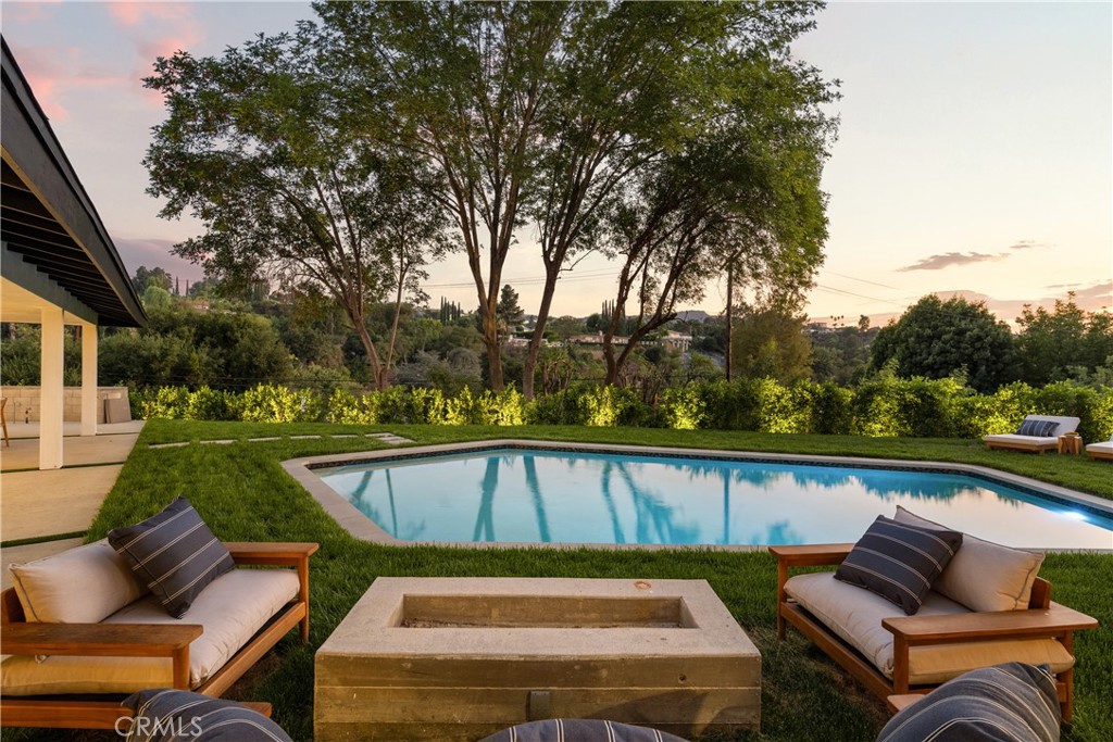 Properties 1 4041 Sapphire Drive