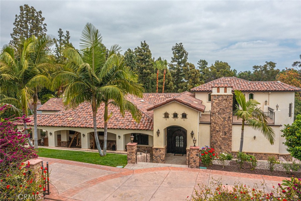 8524 La Sierra Avenue