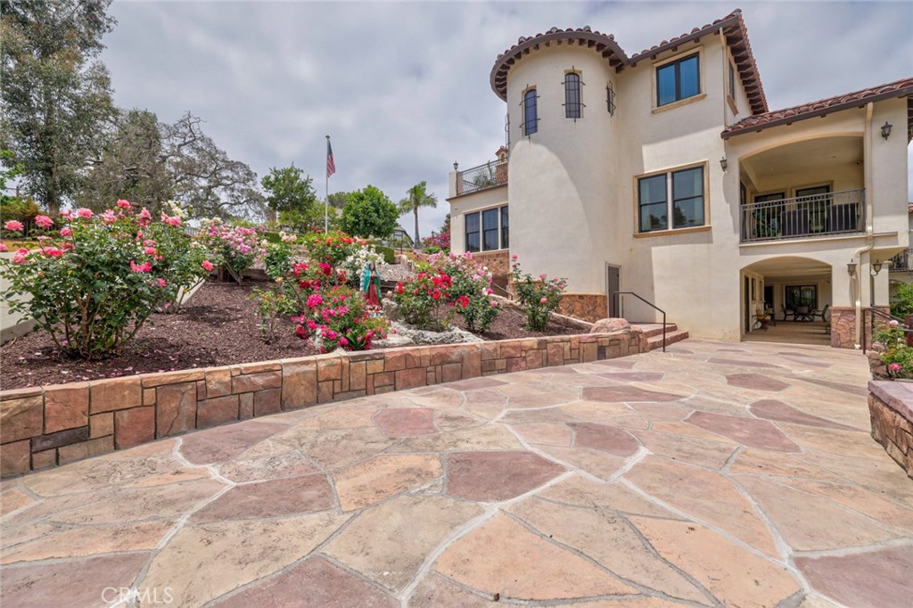8524 La Sierra Avenue