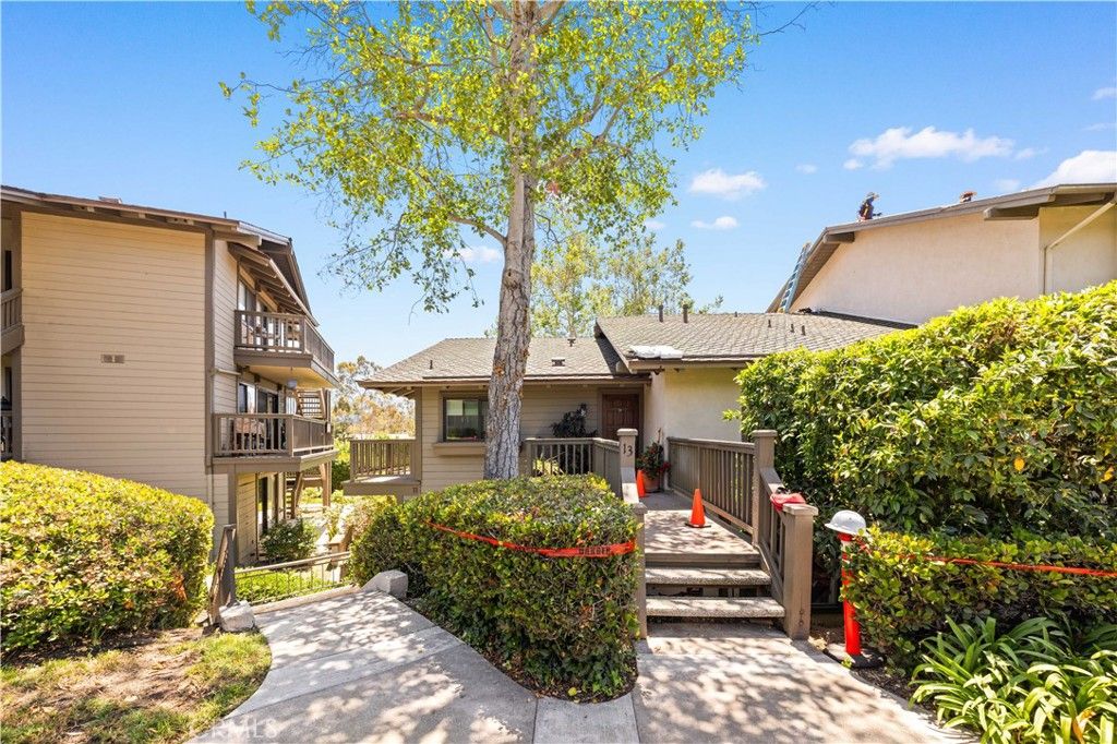 listing image 130720737119956998393
