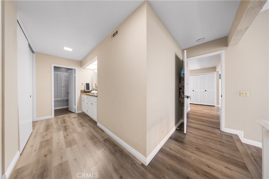 listing image 130723286166690349134