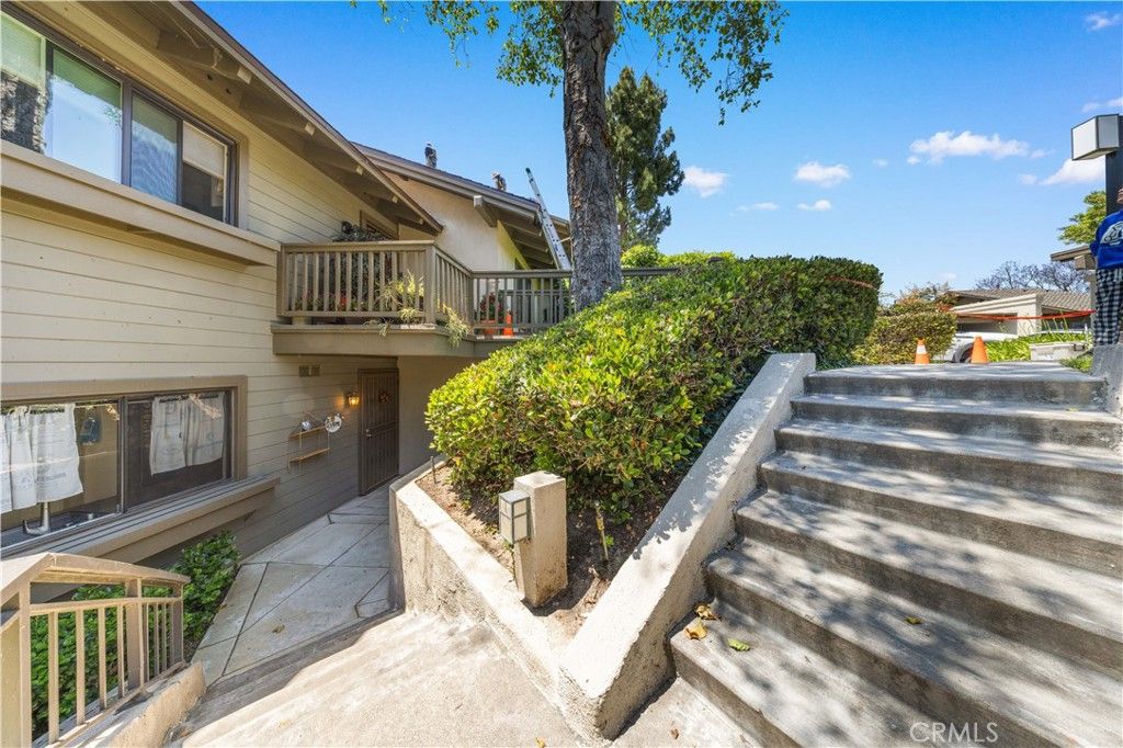 listing image 130725714369216465418