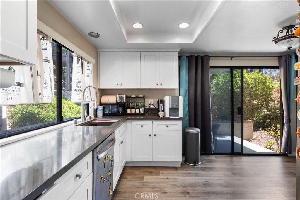 listing image 130720962317615804043