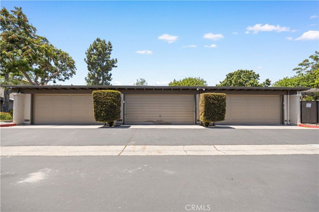 listing image 130723018795251186105