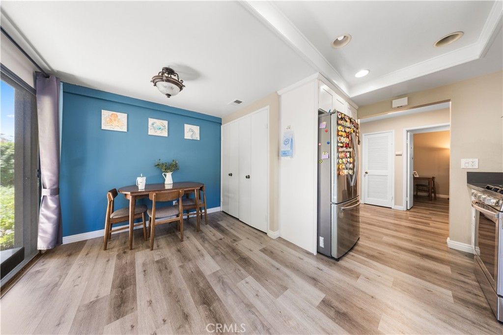 listing image 130721996668169383415