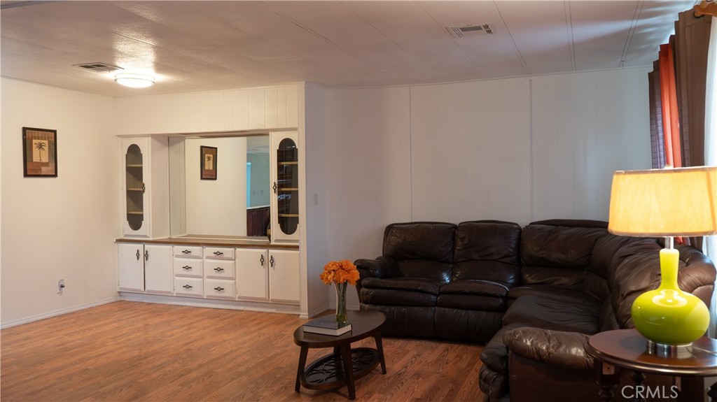 250 N Linden Avenue 248