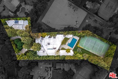 1010 N Rexford Drive Beverly Hills CA 90210