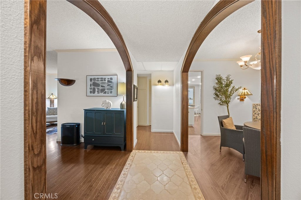 700 S Lake Avenue 109