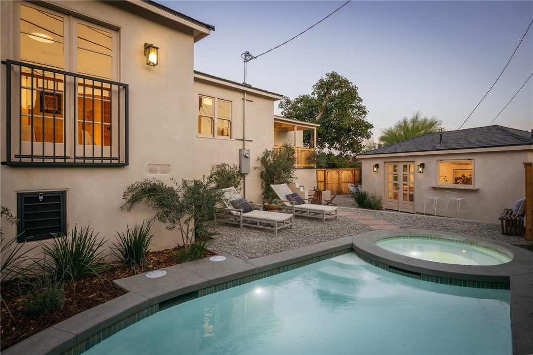 815 Cresthaven DR, Los Angeles CA 90042