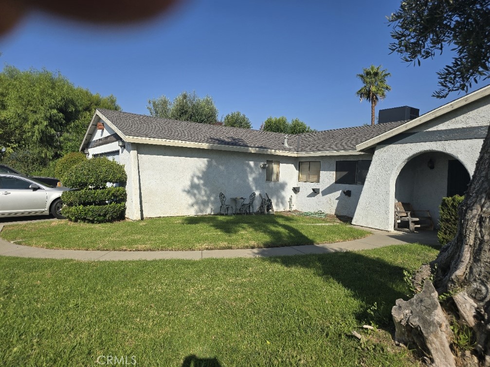 1074 W Casmalia Street