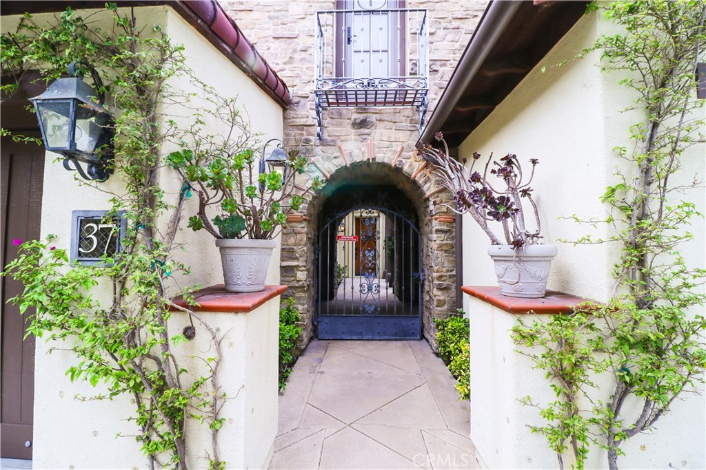 summit - Residential Lease