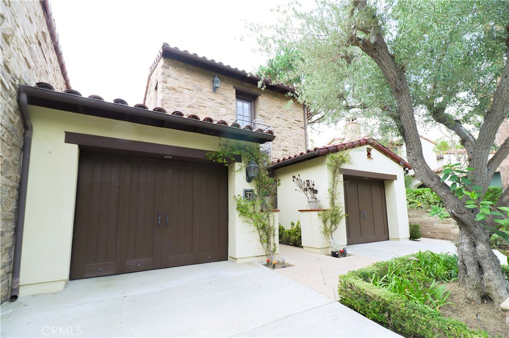 summit - Residential Lease