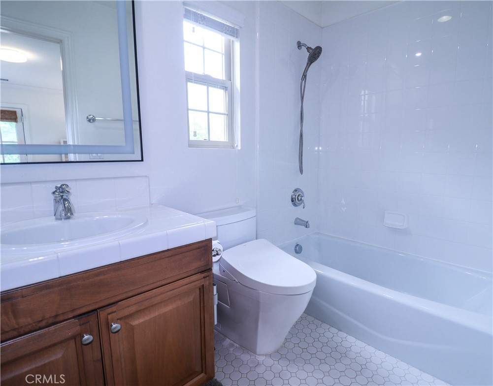 summit - Residential Lease