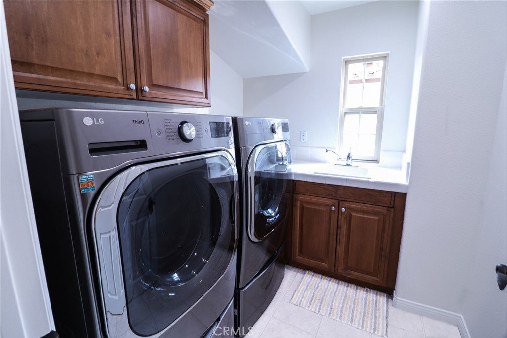 summit - Residential Lease