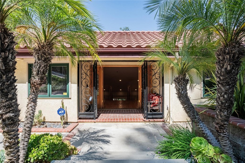 3300 Beaudry
