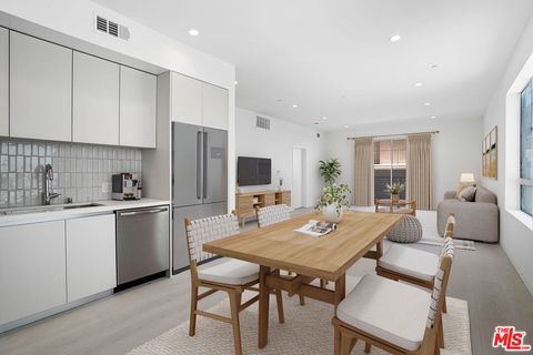 Photo of 11727 Kiowa Avenue #403, Los Angeles, CA 90049 (MLS # 26662247)