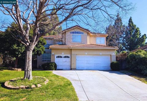 Photo of 5029 Bridle Way Way, Antioch, CA 94531 (MLS # 41122755)