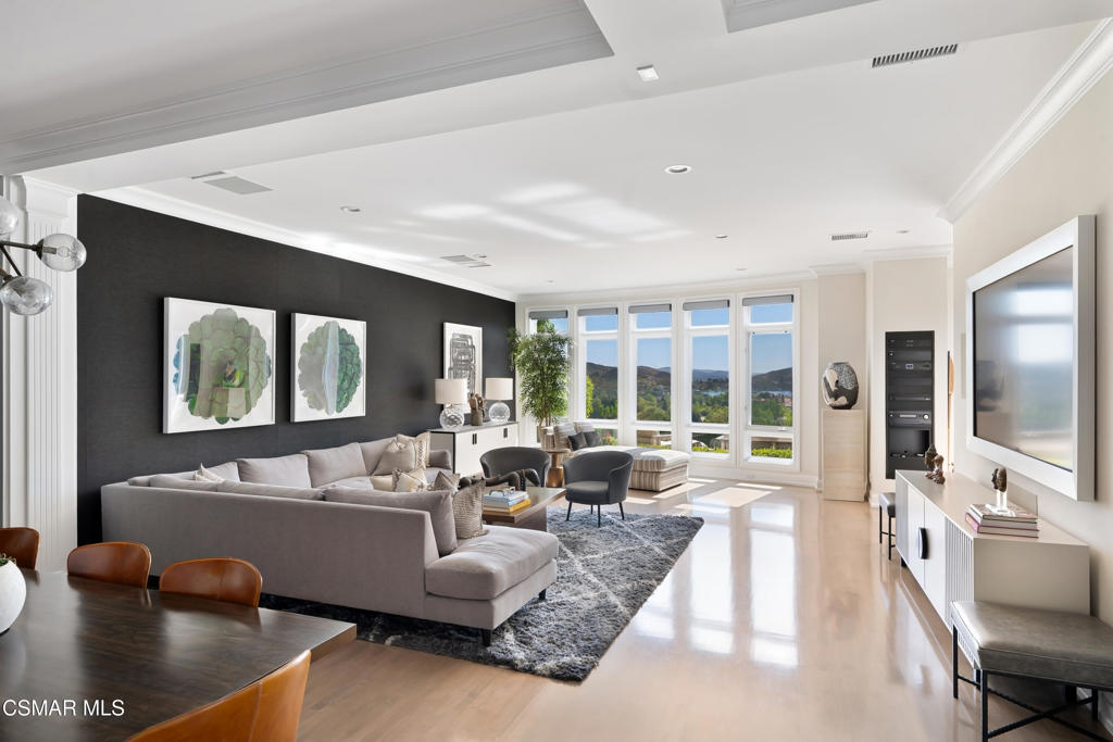 Properties 1 2366 Heatherbank Court