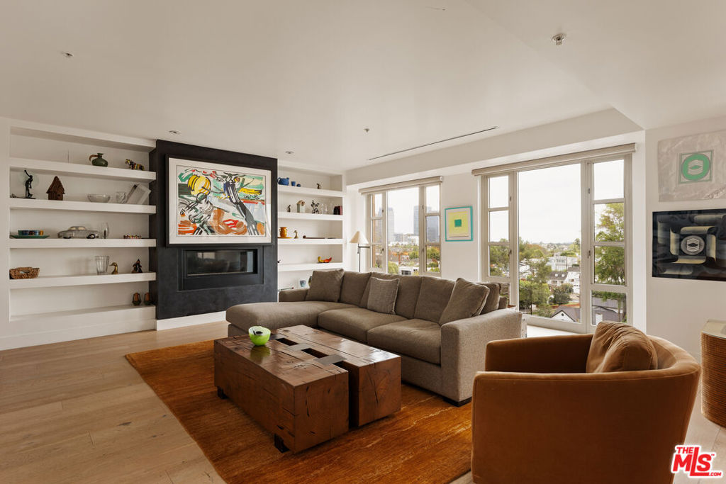 10580 Wilshire Boulevard 14