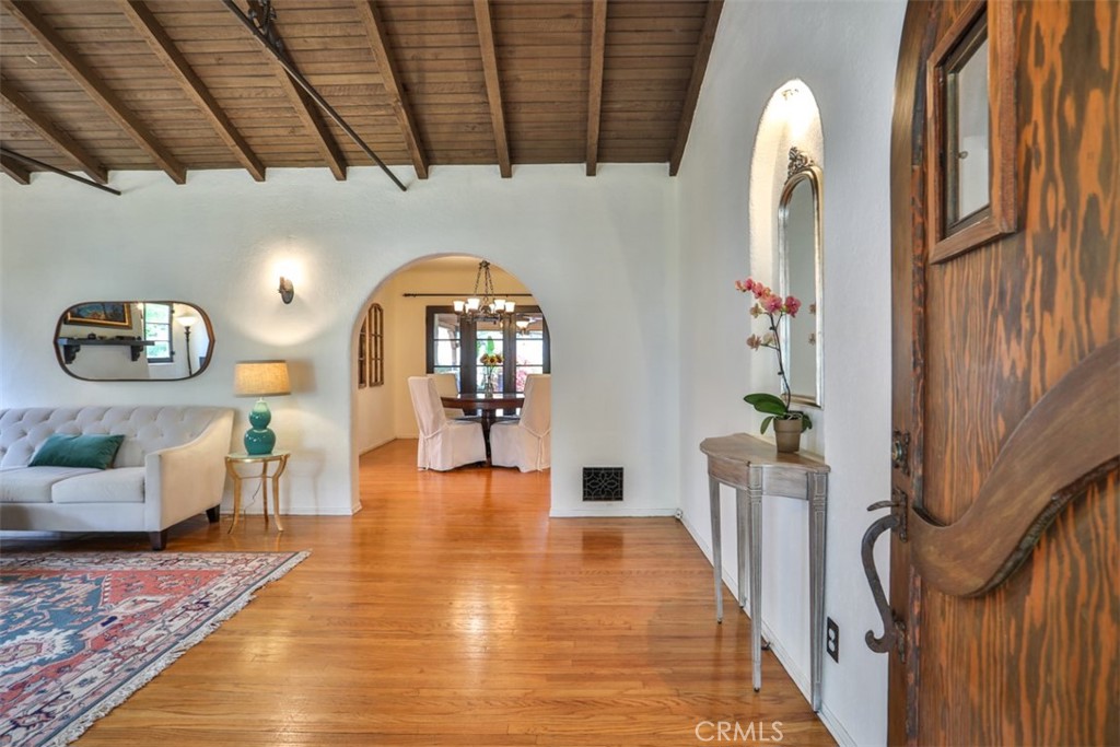 Properties 4 1956 E Woodlyn Road